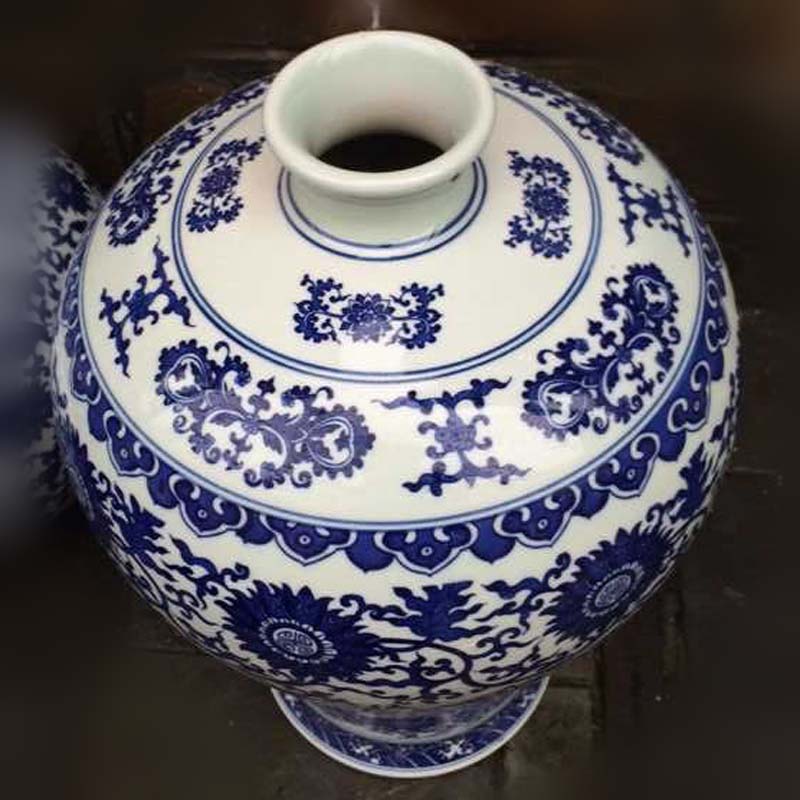 Jingdezhen porcelain bottle may study of sitting room elegant blue and white life of furnishing articles word wrap lotus flower porcelain bottle