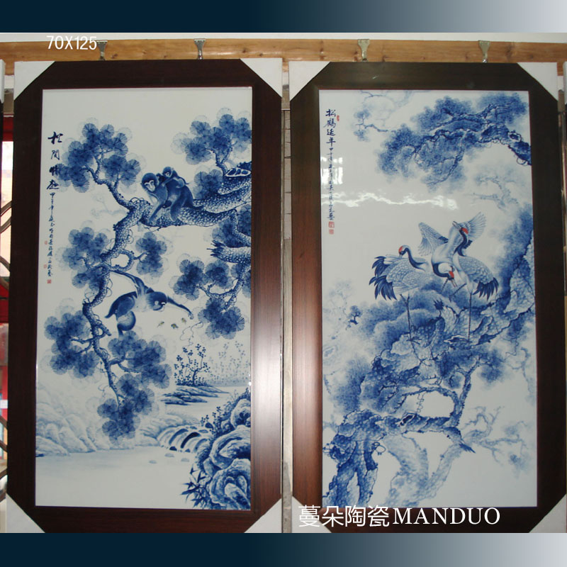 Jingdezhen hand - made scenery single porcelain plate painting landscape painting of flowers and a single pair of blue and white porcelain plate painting porcelain wall hanging