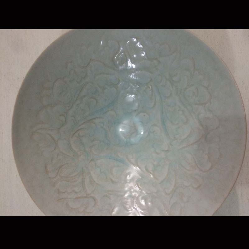 Jingdezhen shadow left up carved porcelain decoration dish baby show peony one knife mud green porcelain bowl