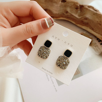 2020 New Tide Sun Floras Style Net Red Ear Ornaments Superior Earrings Temperament Black Atmospheric Earbuds Earrings