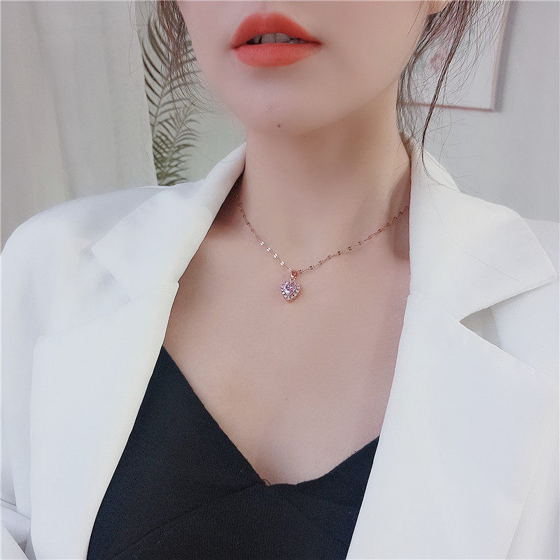 Shake-in-style Titanium Steel Not Fall Color Loving Twinkles Necklace Girl Net Red Lock Bone Chain Brief Personality Tide Pendant Trinket