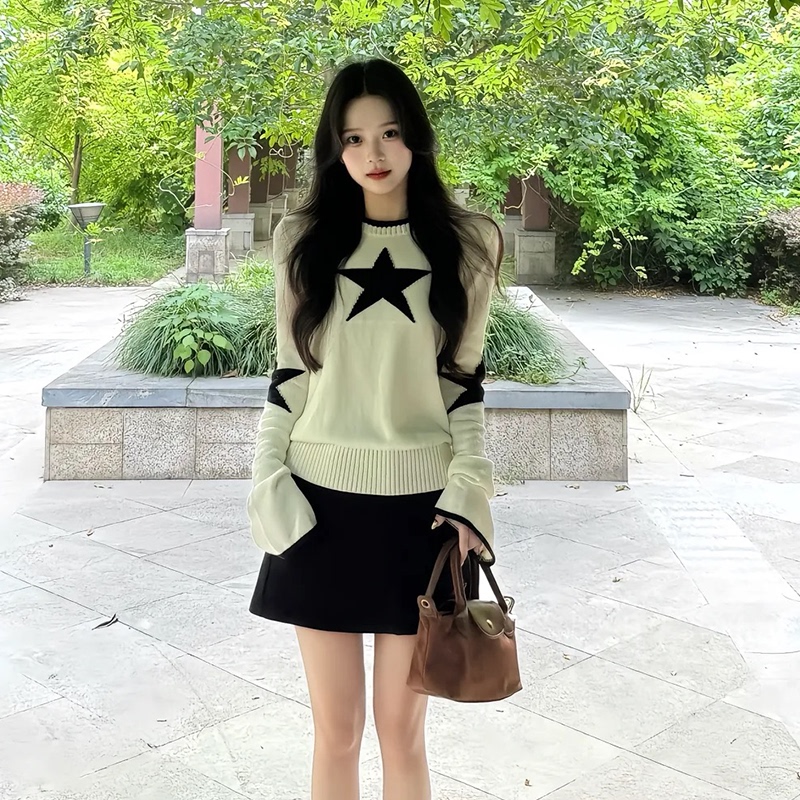 White Round-Neck Five-Pointed Star Knit Sweater for Women, Early Autumn New Design, Versatile and Slimming Base Shirt Top