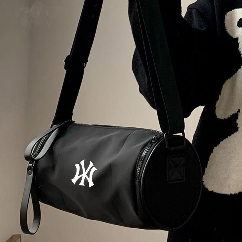 New Large-Capacity Bag, Trendy, Fashionable and Versatile, Women's Wide Shoulder Strap, Single Shoulder Crossbody Bag, Casual Cylindrical Pillow Bag