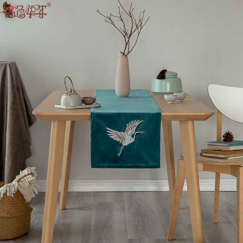 New Chinese-style suede fabric tea table crane embroidery table flag Japanese-style embroidery dry tea flag coffee table TV cabinet cover cloth