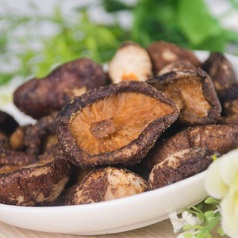 Guilin Taste Mulong Lake Pretty Mushroom Niang Shanzhen Vacuum Dehydrated Shiitake Mushroom Oyster Mushroom Snacks Dried Mushrooms Crispy Dried Fruits and Vegetables
