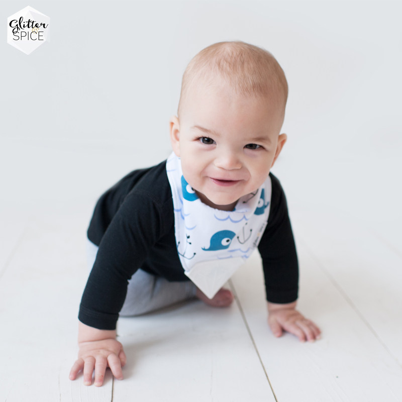 Spot Canada GlitterSpice baby cotton triangle scarf baby bib bib teeth bite glue double-sided