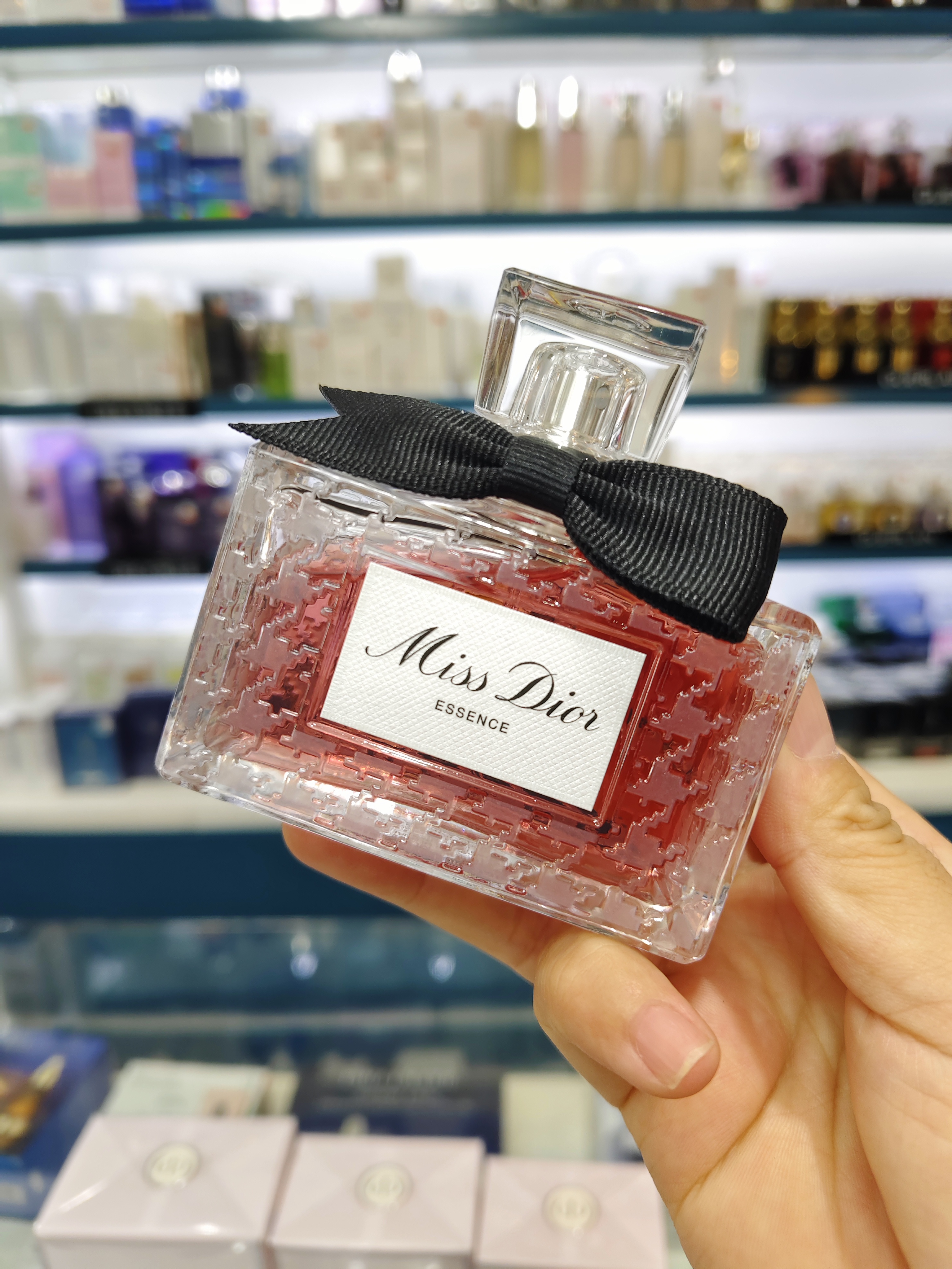 新版Miss Dior迪奥小姐Essence 馥郁香精版怎么用才不显俗？保姆级氛围