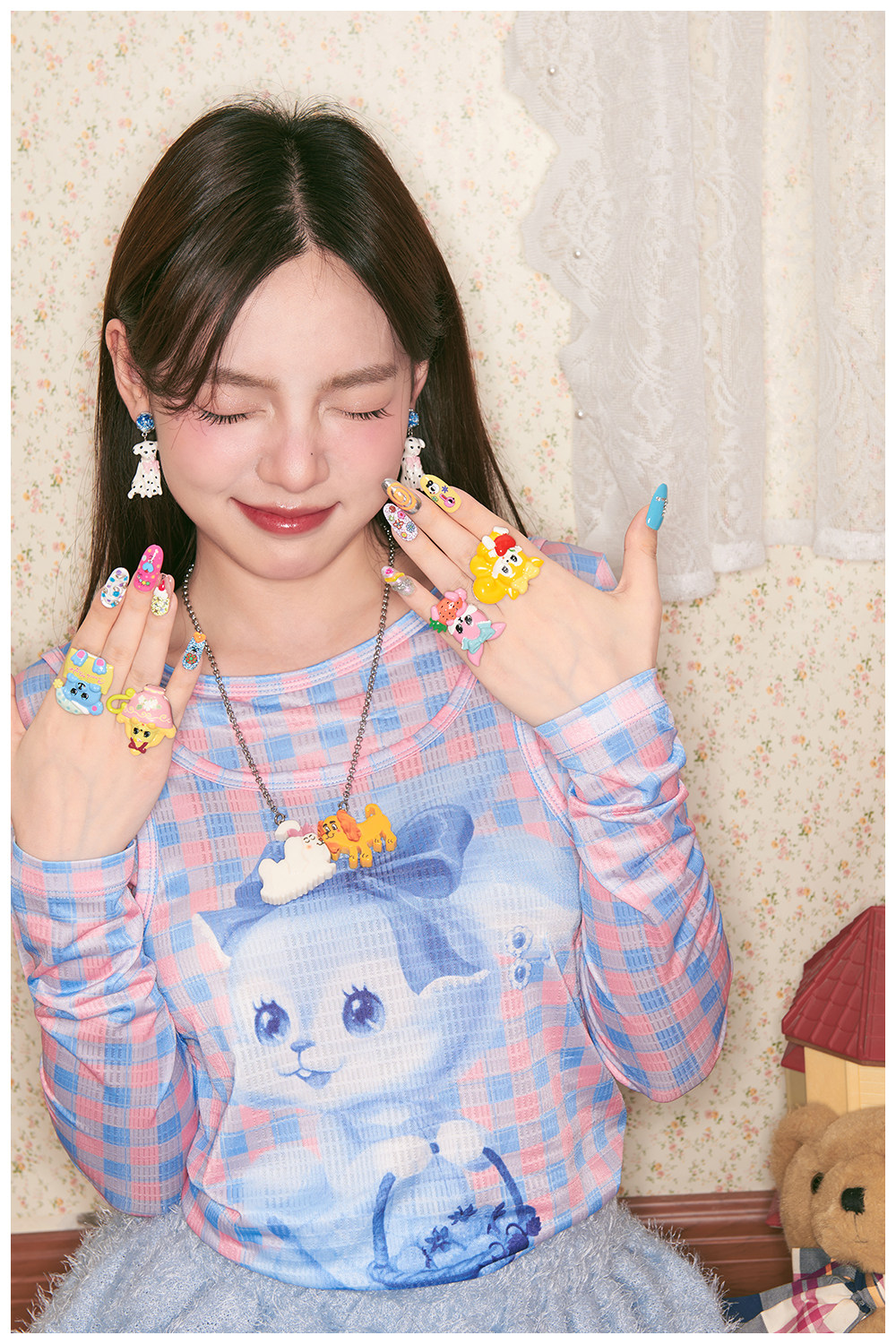 透明ピロー 小兔ピアス シルバーポスト ピアス / イヤリング 立体