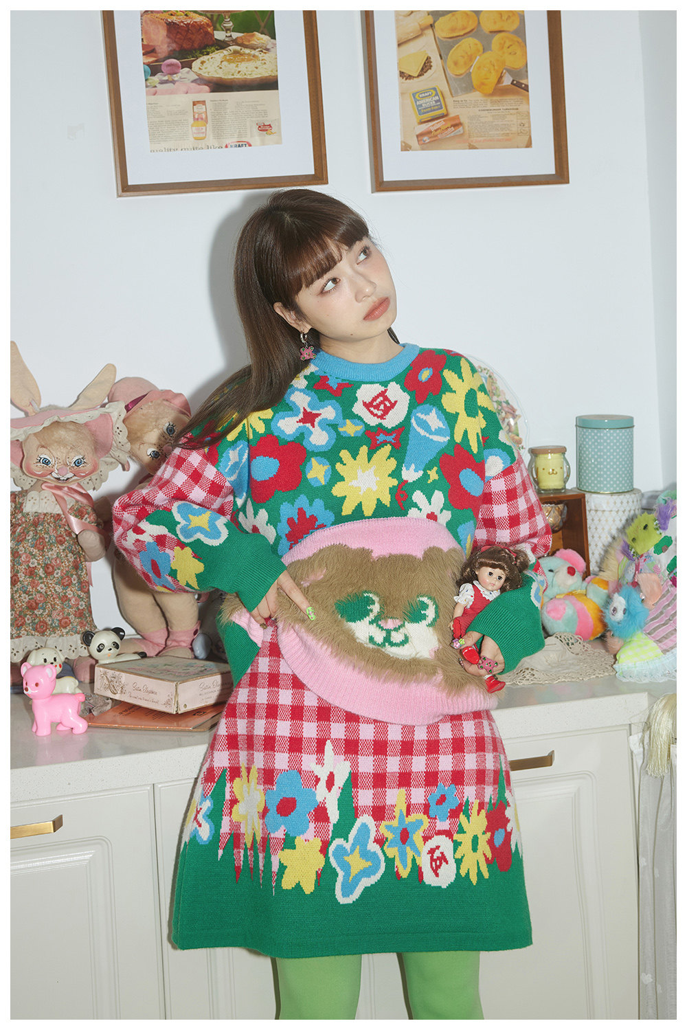赤チェック柄 ふわふわクマと花柄 新年クリスマスムード満点セーター