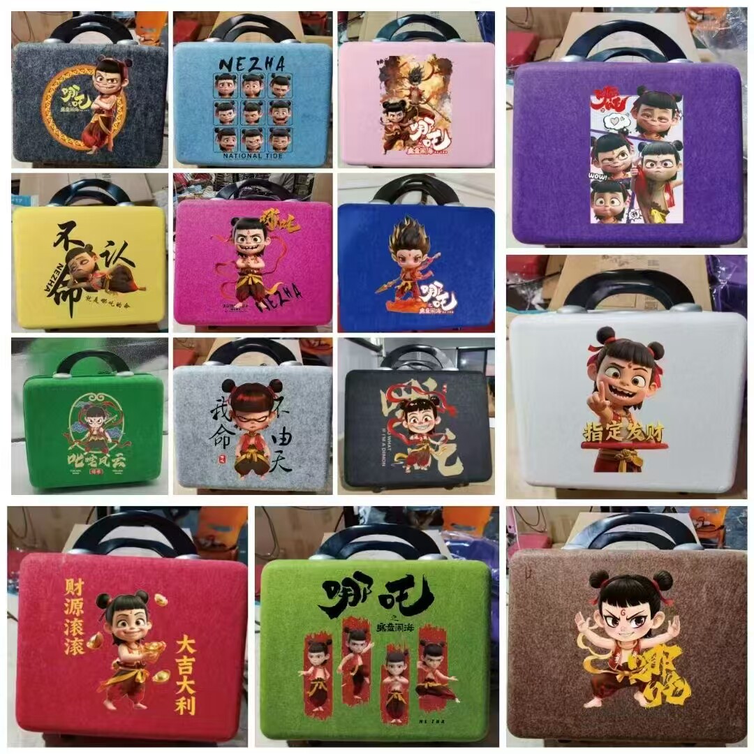 彩色毛毡小店的LOGO