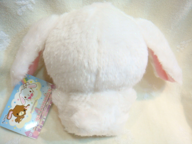 Sugarbunnies (caramel rabbit) fluff puppet /white