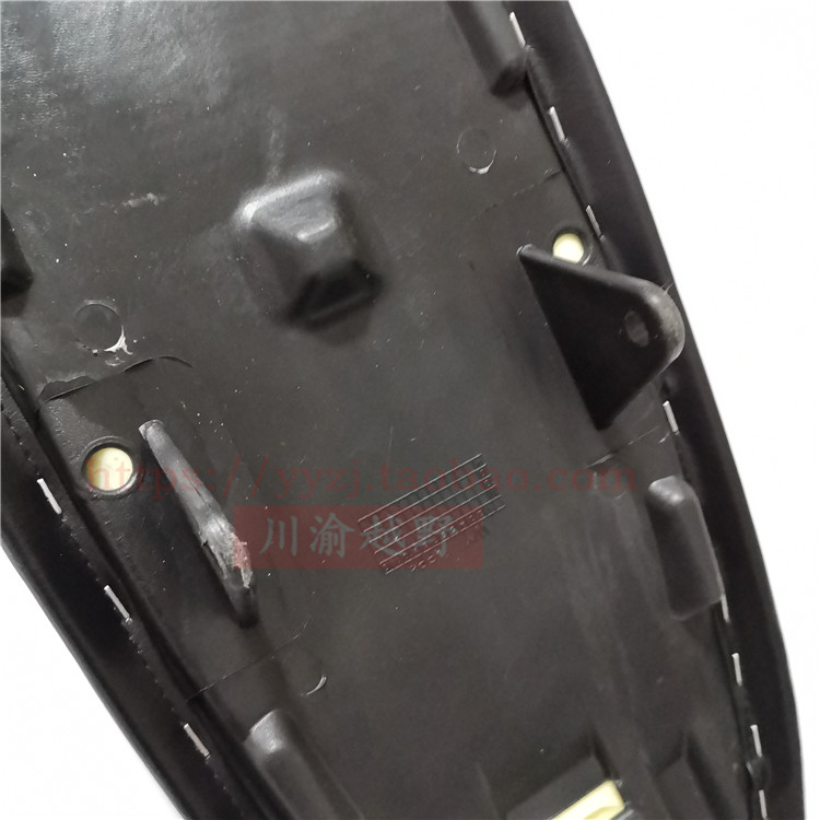 Terminator Z1Z2Z3 枭 cqr250 phụ tùng xe máy off-road CQR túi đệm ghế màu đỏ và đen đệm ghế màu 	da yên xe máy cao cấp	