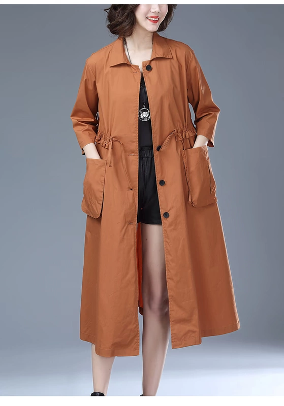 2020 phiên bản phổ biến mới của phụ nữ Hàn Quốc của tay áo lỏng lẻo bảy điểm một phần mỏng dây rút áo gió giản dị áo khoác giữa dài - Trench Coat