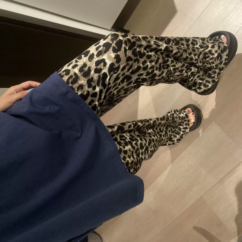 Drapey Walking Pants Can Be Worn Outside in Summer, Relaxed Leopard Print Cool Pants, High-Waisted Floor-Length Straight Printed Wide-Leg Pants Drapey Walking Pants Can Be Worn Outside in Summer, Relaxed Leopard Print Cool Pants, High-Waisted Floor-Length Straight Printed Wide-Leg Pants
