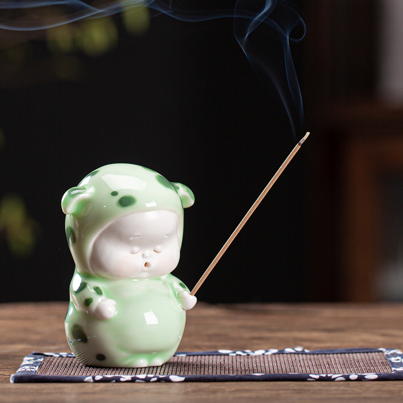 Creative cute characters tea pet ceramic personality tea play handmade thread incense inserts boutique tea table decorations tea table decorations
