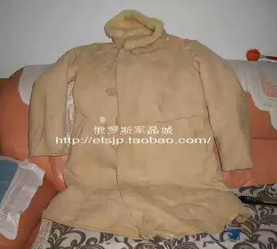 Former Soviet union white coat Russian military parade version fur one-piece sheepskin coat leather coat warm and cold cotton coat
