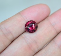 Natural Super Flash full fire iron magnesium aluminum garnet bare stone round 10 8 mm 6 25 carats Immaculate to the naked eye