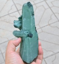 Natural green crystal rough Feng Shui bare stone ornaments 650 grams color good height about 16 cm send base