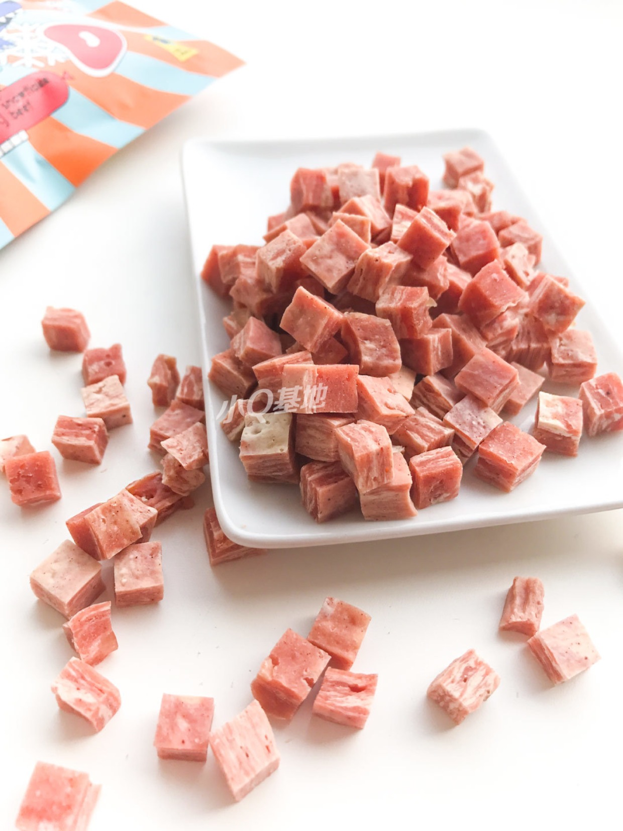 Sentence dog snack bông tuyết hạt thịt Teddy Teddy chất lượng cao hạt thịt bò 100G - Đồ ăn vặt cho chó thức an cho chó con