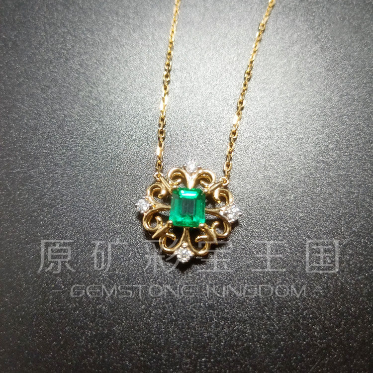 Natural progenitor green 18K gold lock bone chain guest deposit of color jewel naked stone inlay to customer service