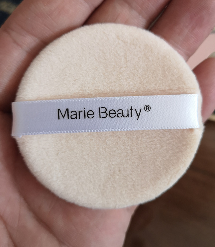 Mary Jia soft mist dưỡng ẩm dạng bột kiểm soát dầu trang điểm che khuyết điểm lâu trôi ướt và khô mật ong bột lỏng không thấm nước và mồ hôi - Bột nén phấn nén