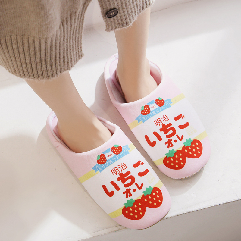 Three pieces of 12% off two-dimensional strawberry milk girl's heart home shoes couple indoor soft bottom non-slip slippers spring and autumn shoes