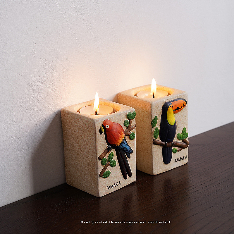 Forest Bear Exports Lovely Hand-drawn Parrot Bird Pattern Ceramic Candlestick American Style Wax Table Decoration Gift