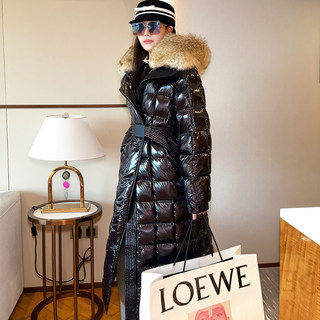 95% White Duck down Jacket for Women, 2025 Winter New Luxury Style with Wolf Fur Collar, Extra Long Quilted Thickened Ski Coat