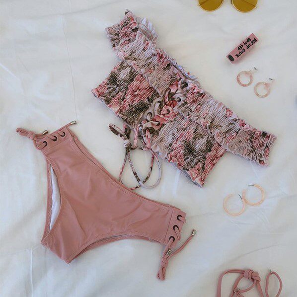 Special price net red flower bikini two piece retro new swimsuit size breast hot spring resort wear small fragrance