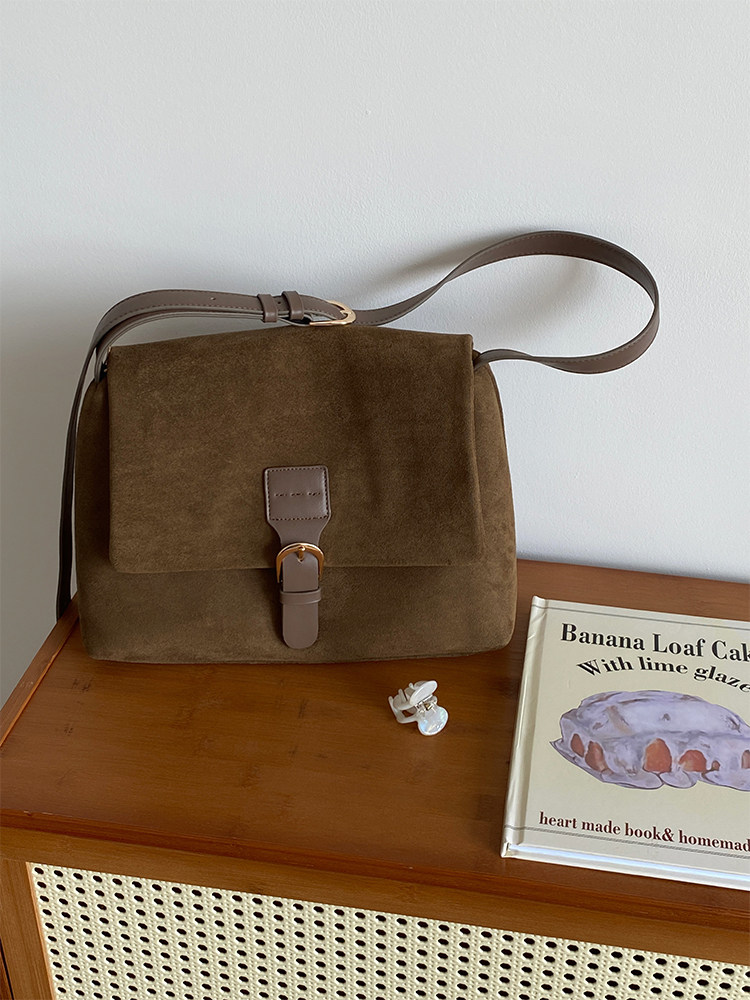 Damen Samt Schultertasche Im College Style Für Die Schulter_voghion.com