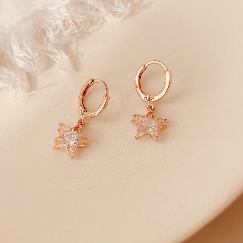 Personality star earrings female Korean temperament exquisite earrings Korean girl heart ins niche design earrings simple