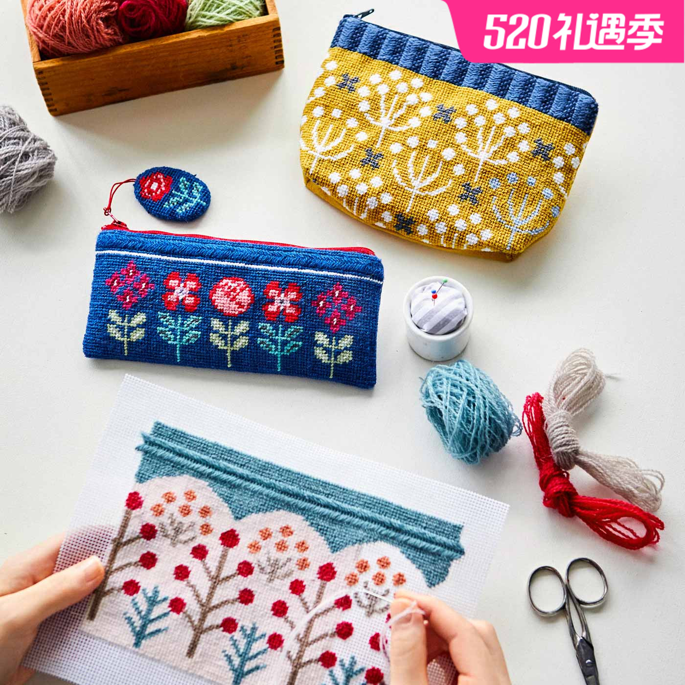 Authentical license Nordic flowers semi-needle embroidery Cross embroidery cosmetic bags handmade suite Couturier