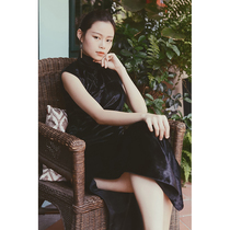 Jasmine cheongsam summer and autumn small sleeves long retro literary pure black silk velvet cheongsam Shanghai night
