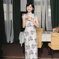 Jasmine cheongsam spring and autumn small sleeve side zipper long retro literary daily printing linen cheongsam blue and white