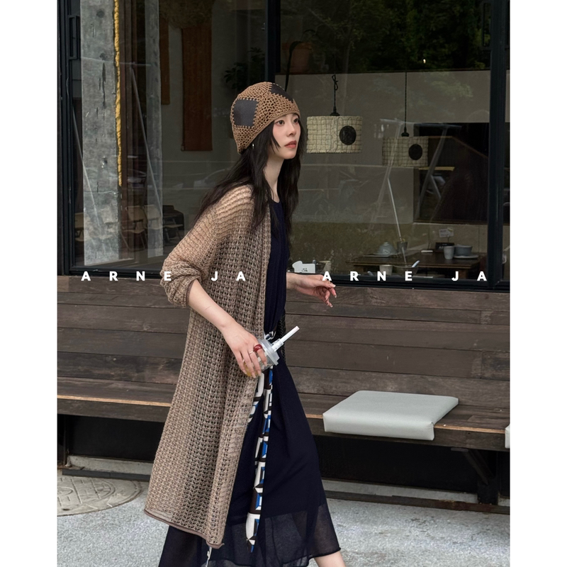 「Arne Ja」The Beauty of Hollow-Out Design, Special Yarn Hand-Woven Fabric, Lazy-Style Blouse W19900102 「Arne Ja」The Beauty of Hollow-Out Design, Special Yarn Hand-Woven Fabric, Lazy-Style Blouse W19900102