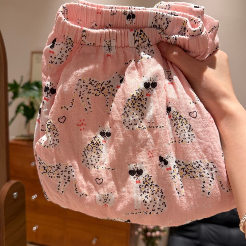 New Summer Style! Class a Cotton Gauze Pajama Pants, 100% Cotton Gauze, Loose and Soft, Suitable for Wearing at Home or Outside New Summer Style! Class a Cotton Gauze Pajama Pants, 100% Cotton Gauze, Loose and Soft, Suitable for Wearing at Home or Outside