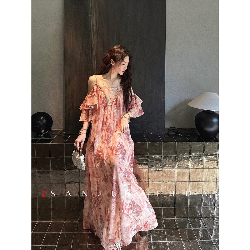 Sanji Heihua [Cuckoo Bird] Halter Neck Dress for Women 2026, Very Beautiful Bohemian Style, Custom-Dyed Lace