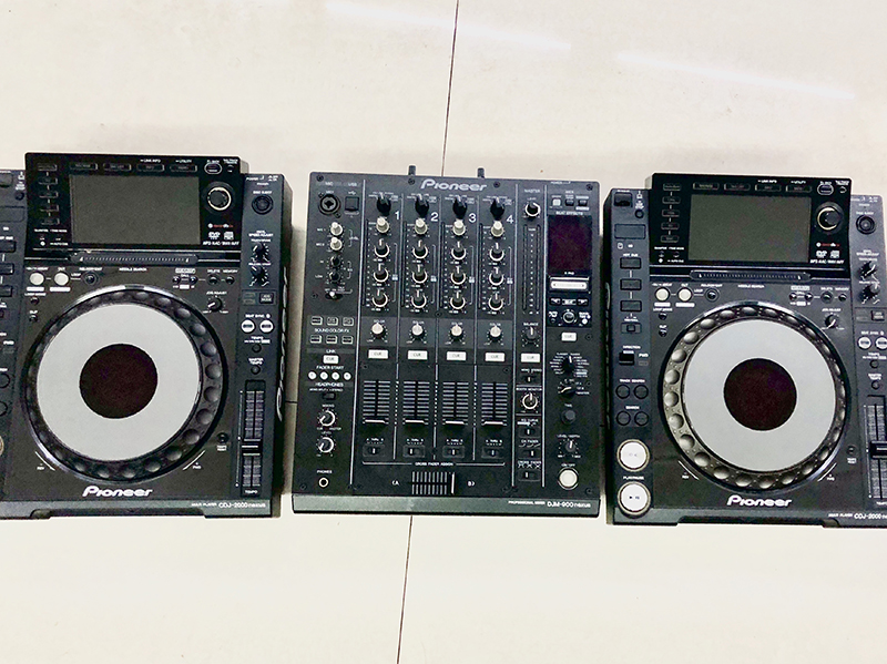 Pioneer CDJ2000nexus second-generation disc player upgraded disc player Pioneer 2000 disc player built-in sound