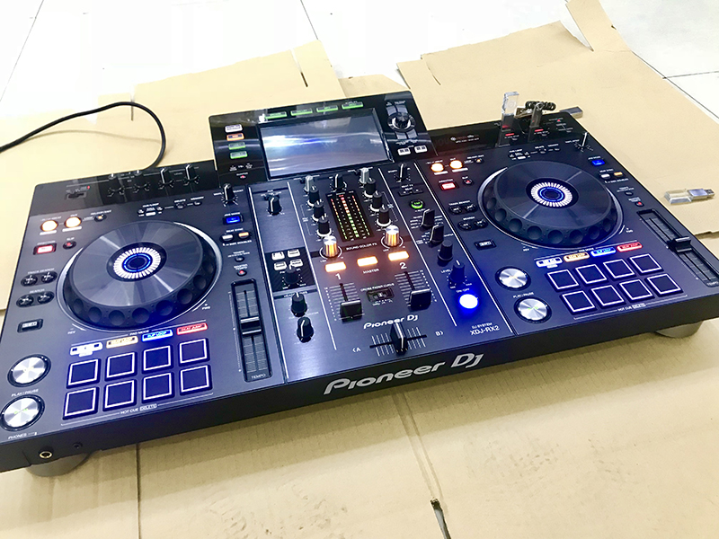 Pioneer XDJ-RX2DJ controllers dj digital All crystal USB with the body rekordbox live 2nd generation