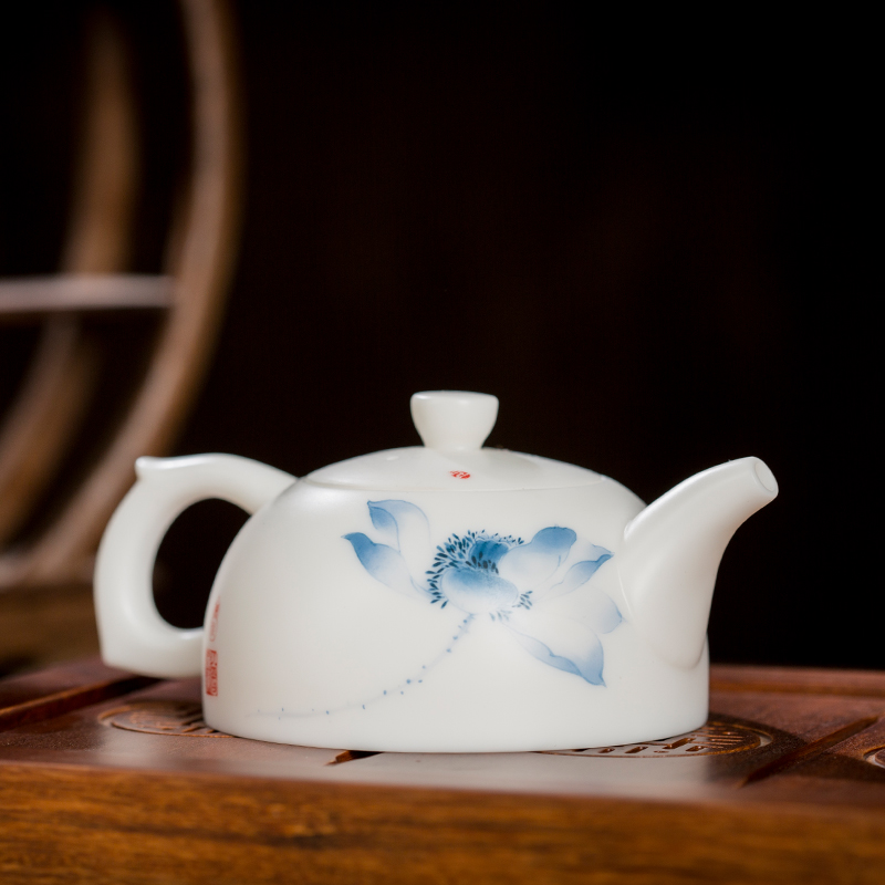 Suet white jade porcelain teapot single pot of kung fu master of small creative tea exchanger with the ceramics filter tea biscuit firing pot