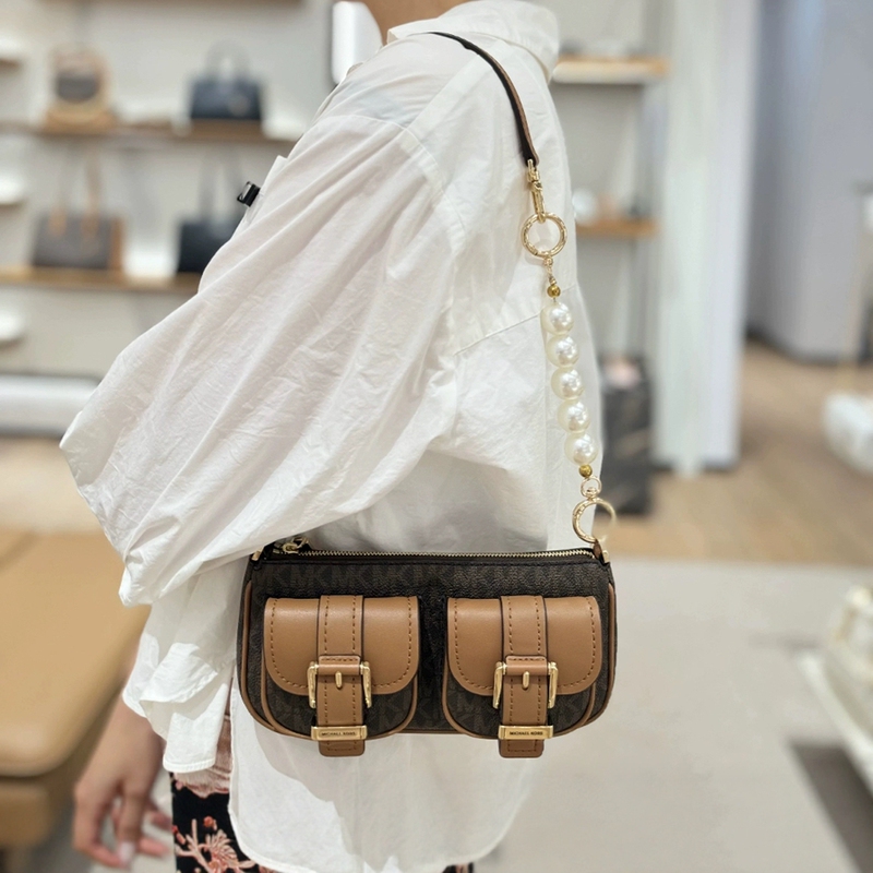 In Stock, New Product Mk Zoe Underarm Bag Michael Kors Cute Macaron Color Student Handbag Mobile Phone Bag In Stock, New Product Mk Zoe Underarm Bag Michael Kors Cute Macaron Color Student Handbag Mobile Phone Bag