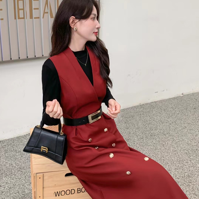 Autumn Red Suit Vest Dress Two-Piece Set with Black Base Layer, Double-Breasted Waist-Cinching Slimming Dress Set