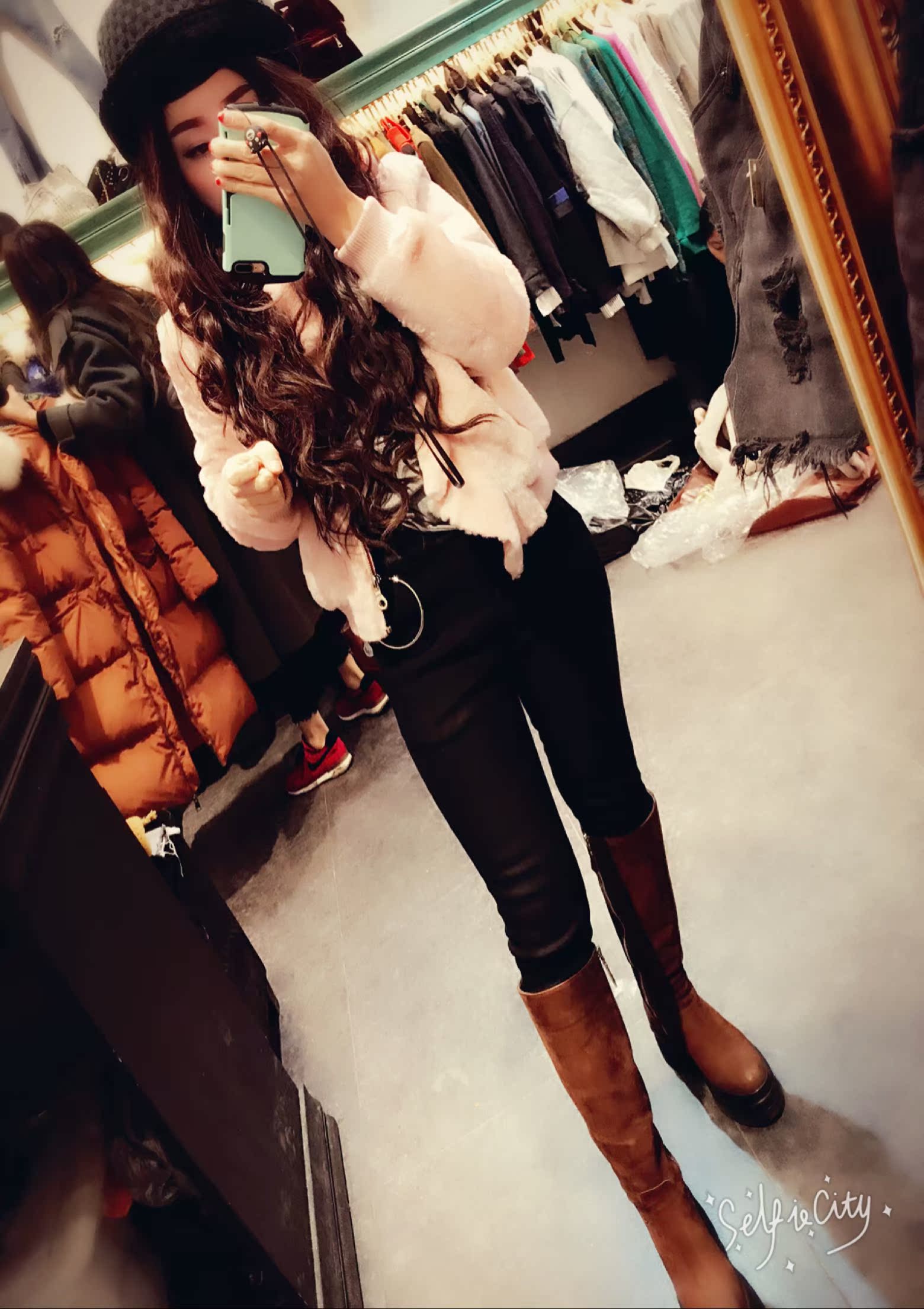 Perruque ANNA LUO  .  Les cheveux longs - Ref 2607382 Image 23