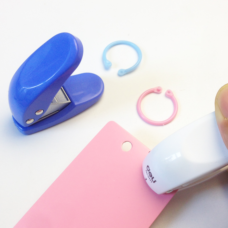 Stationery binding with powerful mini DIY hand puncher simple round hole loose-leaf paper single hole puncher