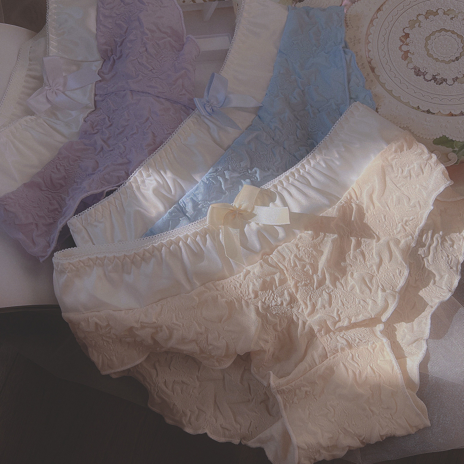 Sweet bubble cotton court wind satin splice cute girl underwear in low waist pure color simple cotton safety pants