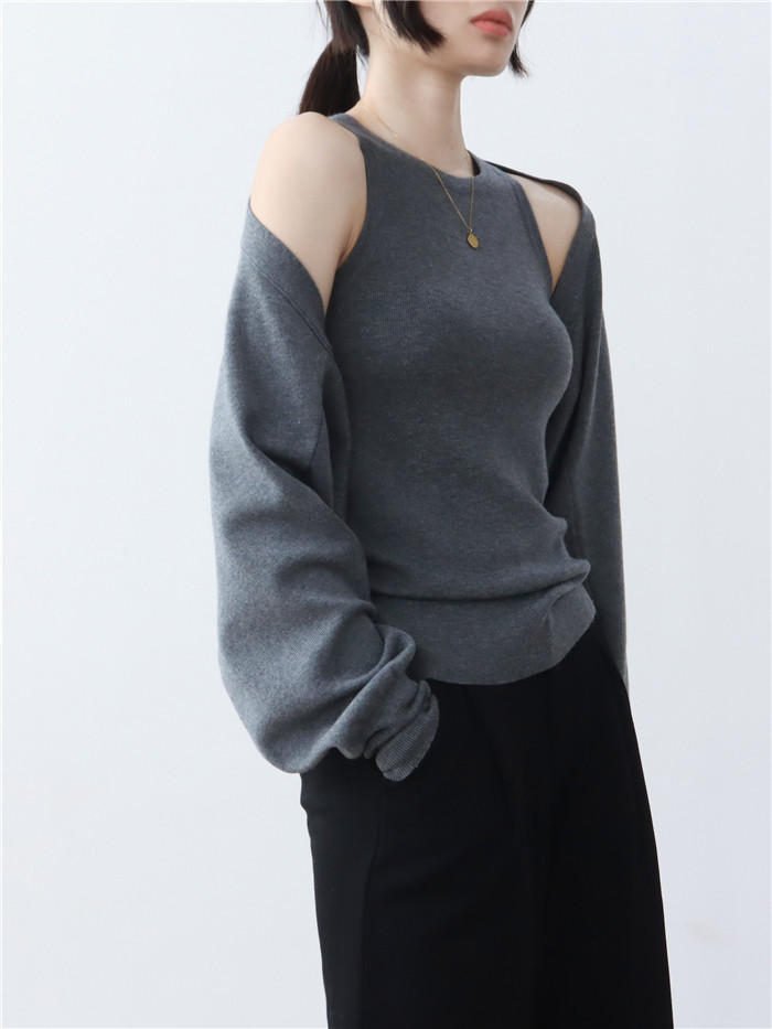 The new 2022 autumn collection of woolen knitted cardigan for women features a loose-fitting shawl with a laid-back style. It is a one-piece solid-color outerwear with a small coat pic 16