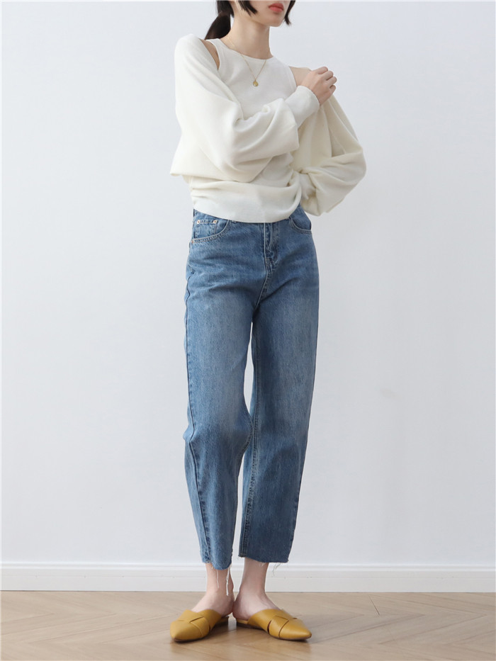 The new 2022 autumn collection of woolen knitted cardigan for women features a loose-fitting shawl with a laid-back style. It is a one-piece solid-color outerwear with a small coat pic 18