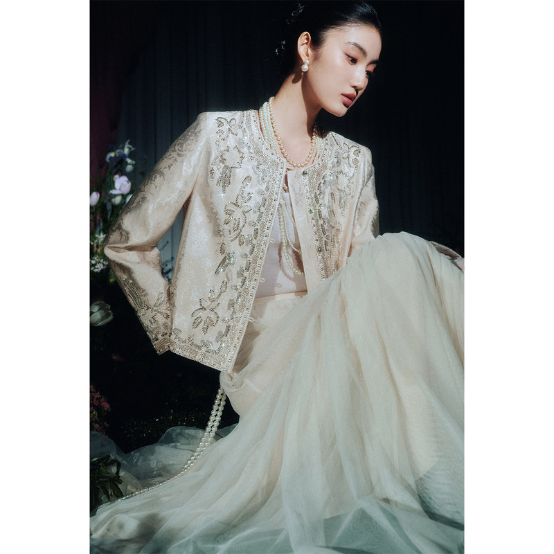[Exclusive for Huhu] New Chinese-Style Jacquard Embroidery National Style Beaded Short Jacket for Women, Autumn Elegance
