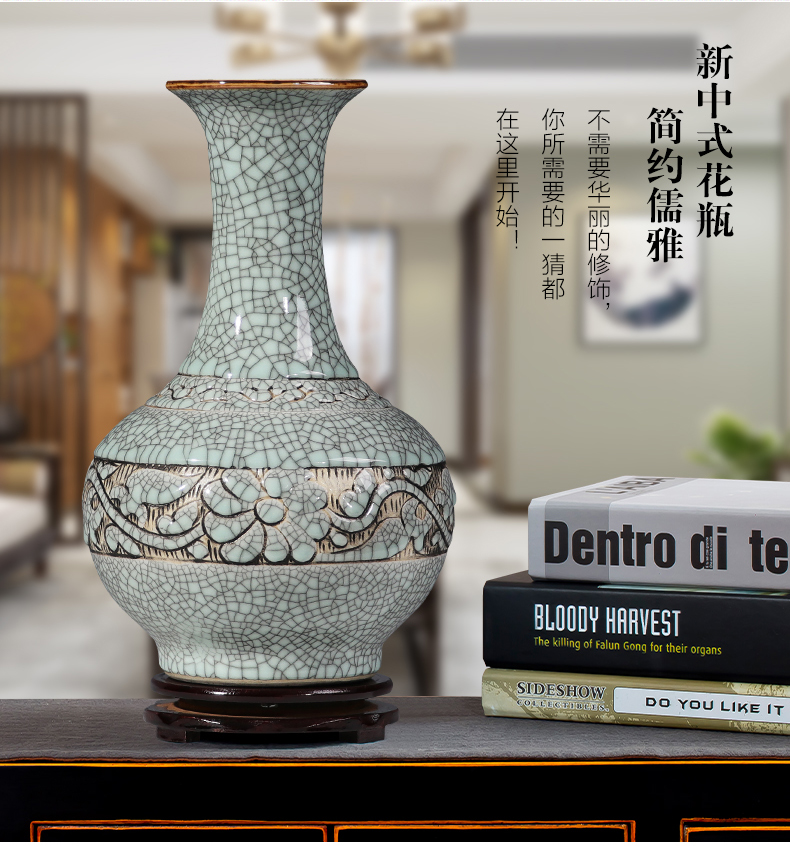 Porcelain of jingdezhen ceramics vase hand - carved restoring ancient ways do old son design classical sitting room adornment is placed