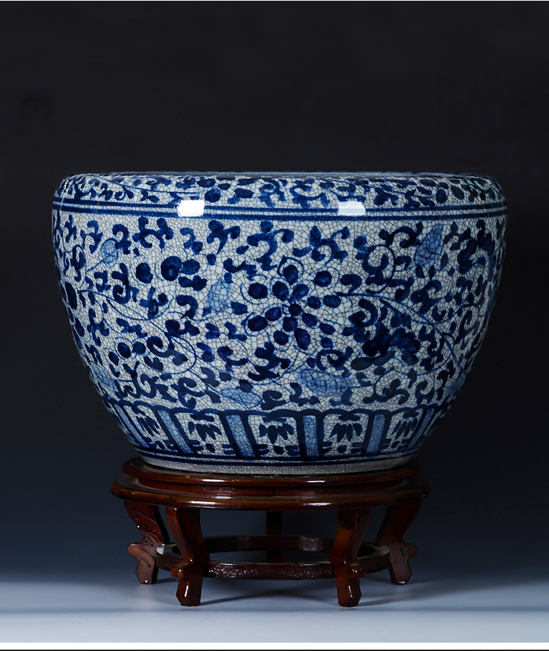 Jingdezhen ceramic aquarium hand - made of blue and white porcelain basin restoring ancient ways round a large sitting room place water lily antique collectors